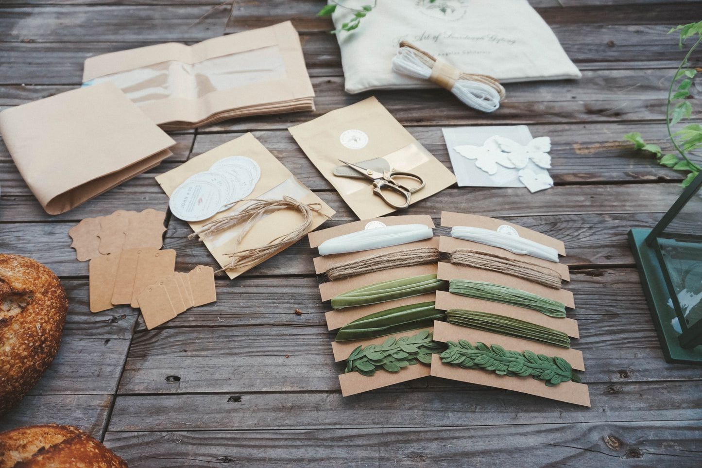 The Art of Bread-Gifting: Ribbon, Wrap & Presentation Tote